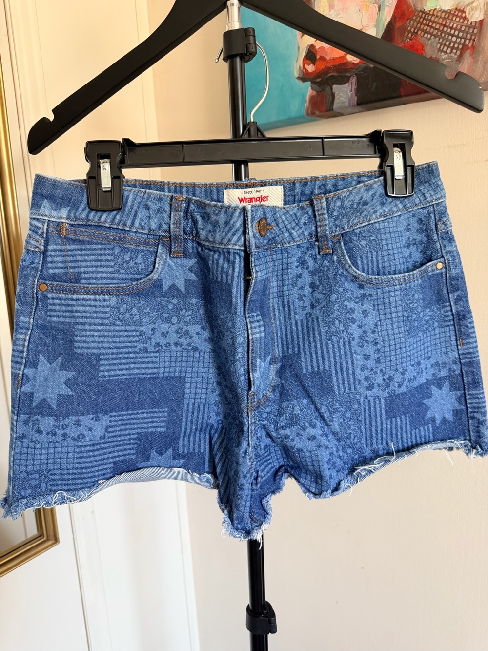 Women’s Wrangler Mid-Rise Vintage Denim Shorts – Size 6